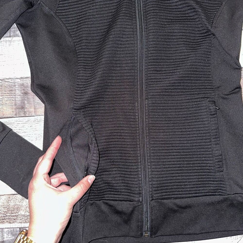 Athleta Stretch & Release Yoga Workout Zip Up Black Jacket | Size M - Picture 7 of 10